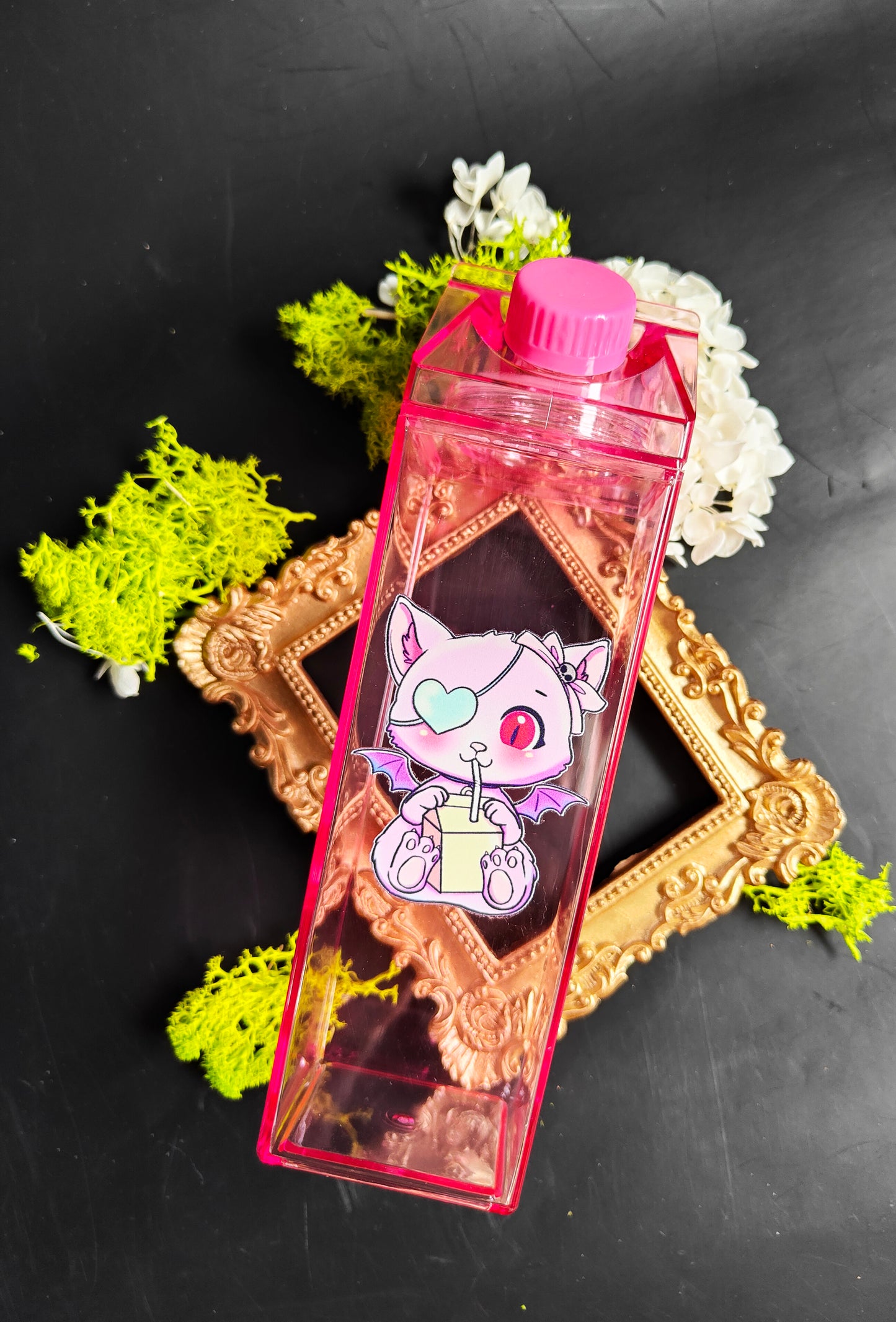 Bouteille Style Brique de lait Rose - "Chat Vampire"