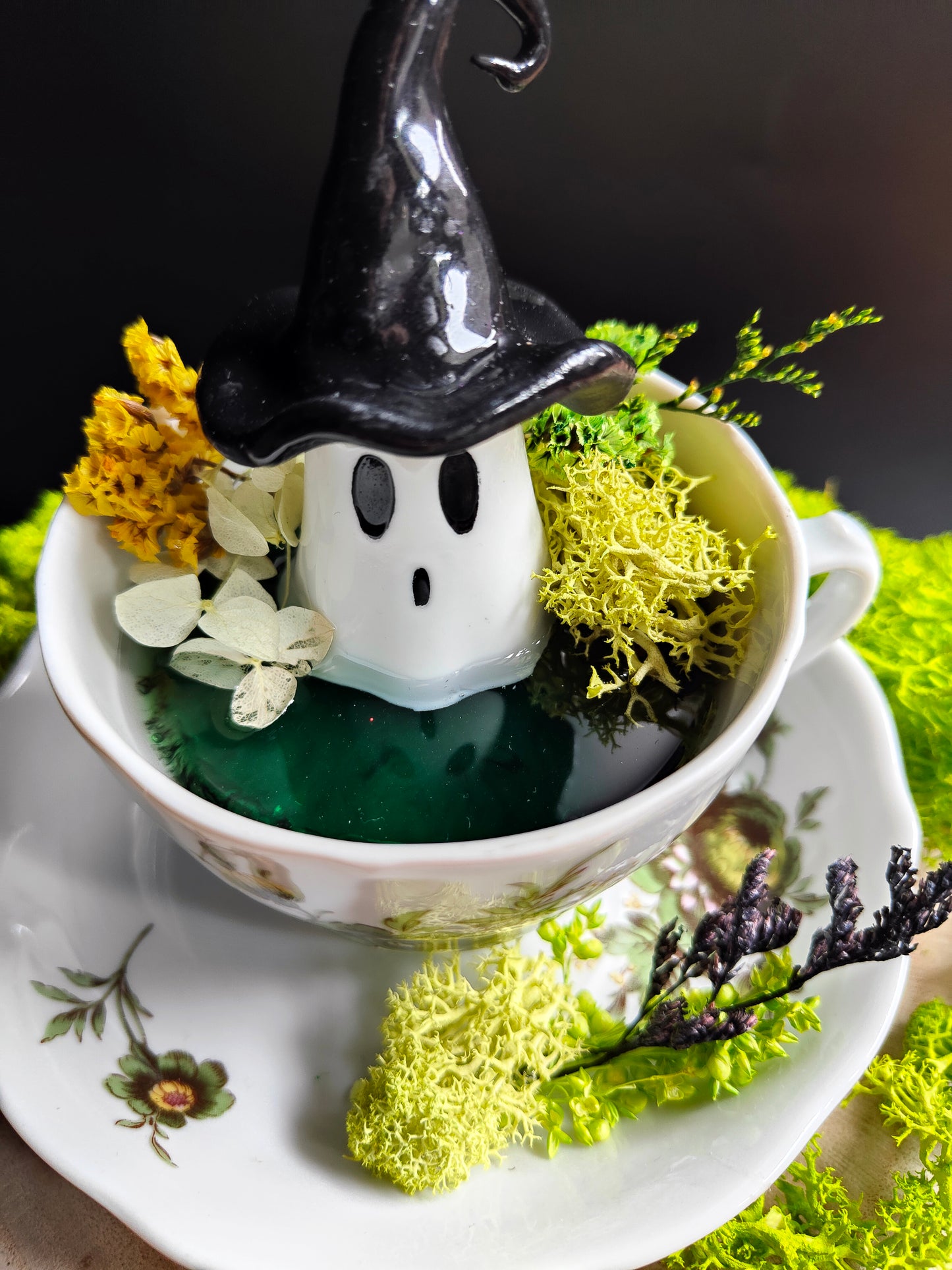 Ghost in his Vintage Cup - Witch Edition