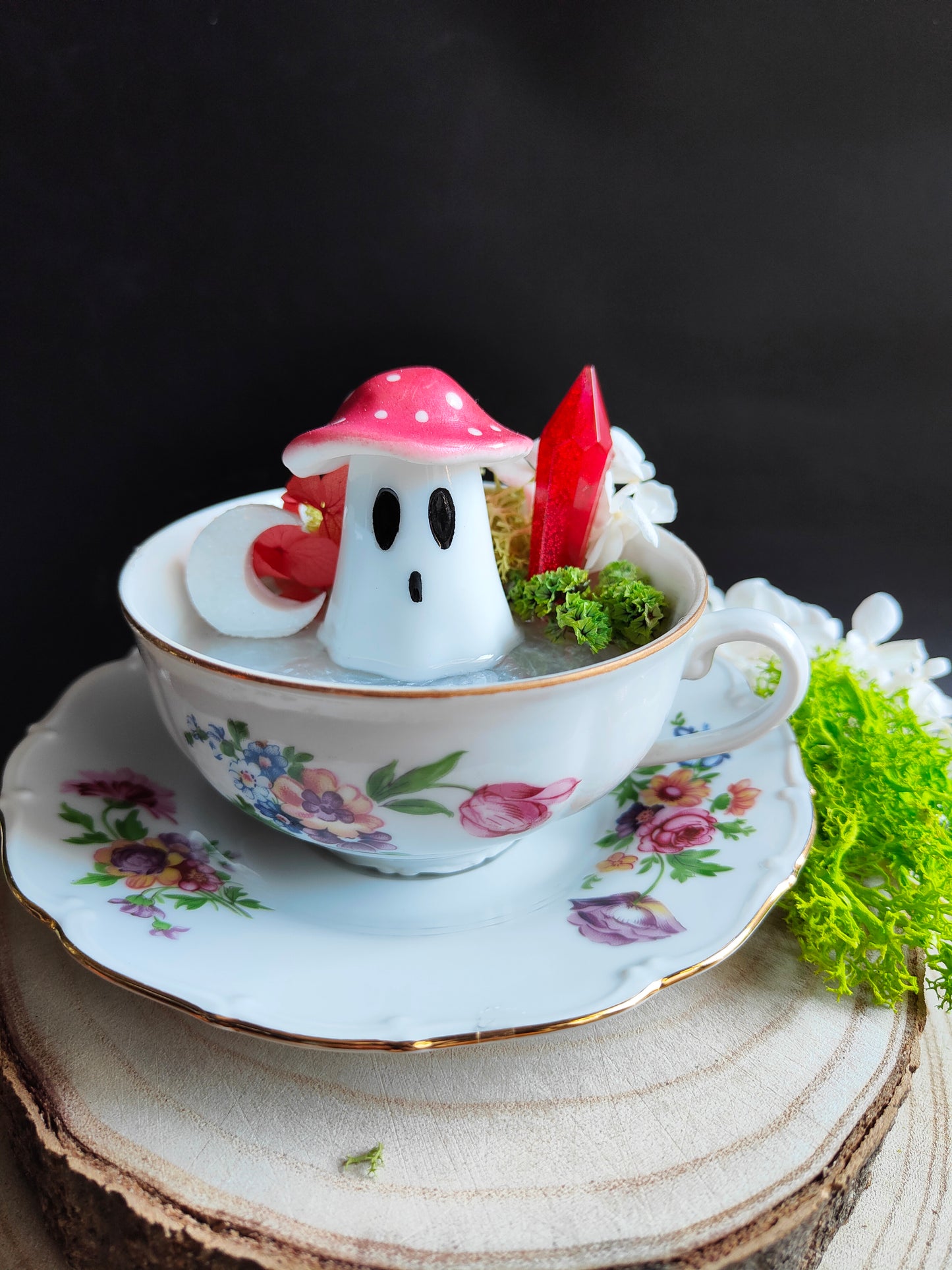 Ghost in his Vintage Cup - Mushroom Edition