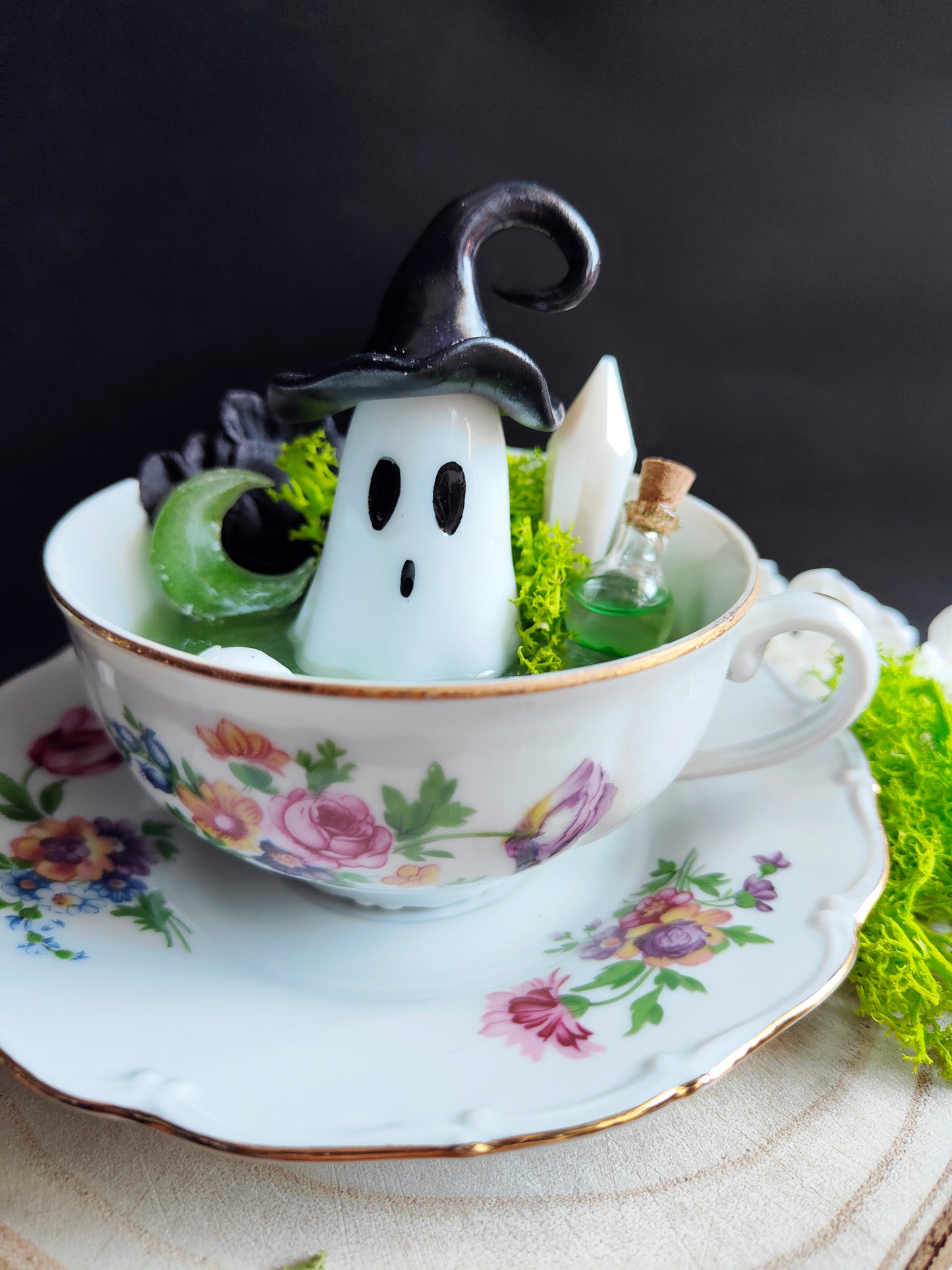 Ghost in his Vintage Cup - Witch Edition