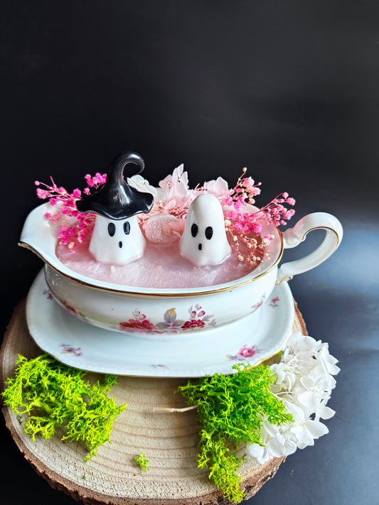 Ghosts in their Vintage tableware - Rose Edition