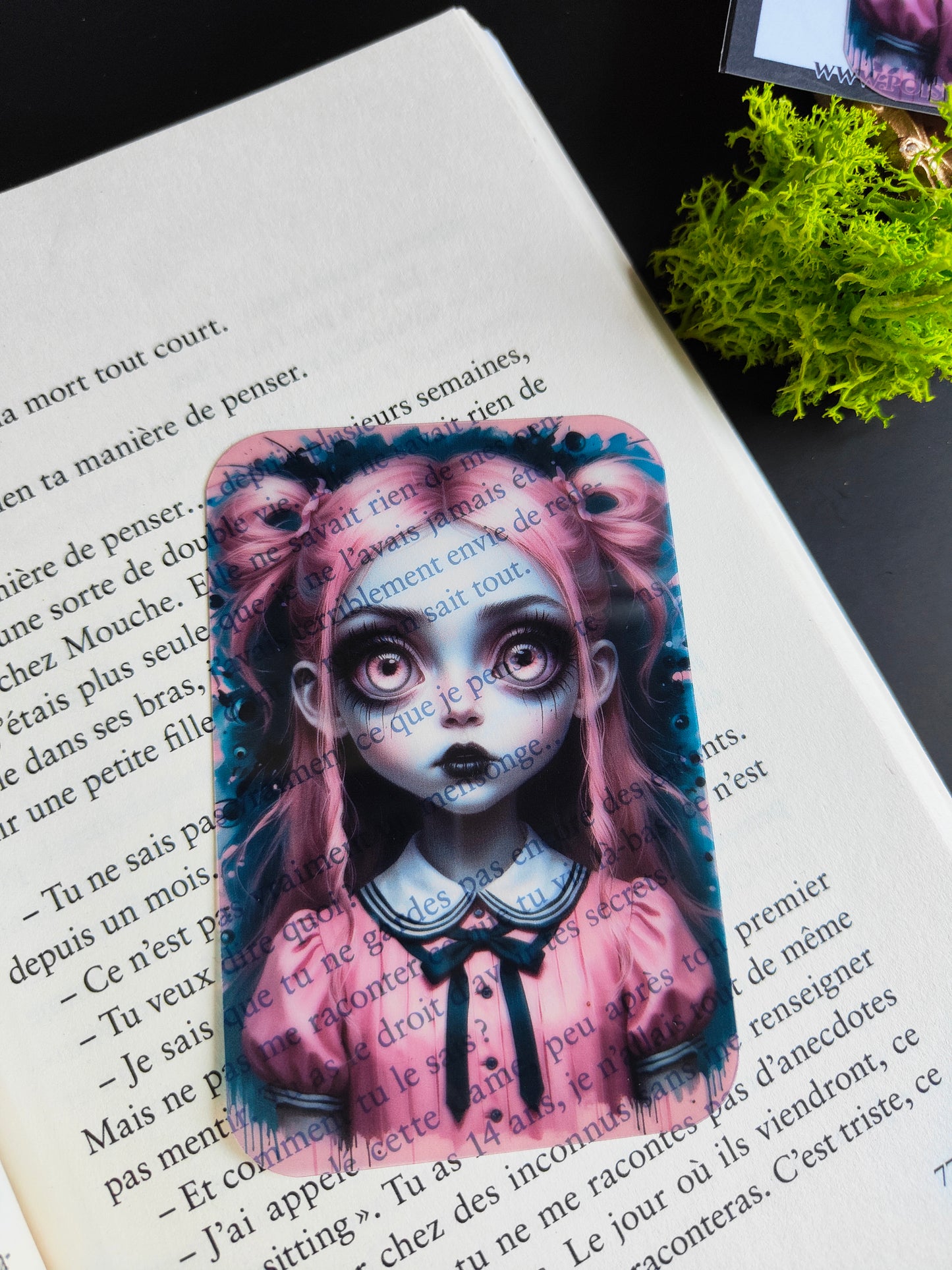 Transparent Bookmark "Spooky Girl"