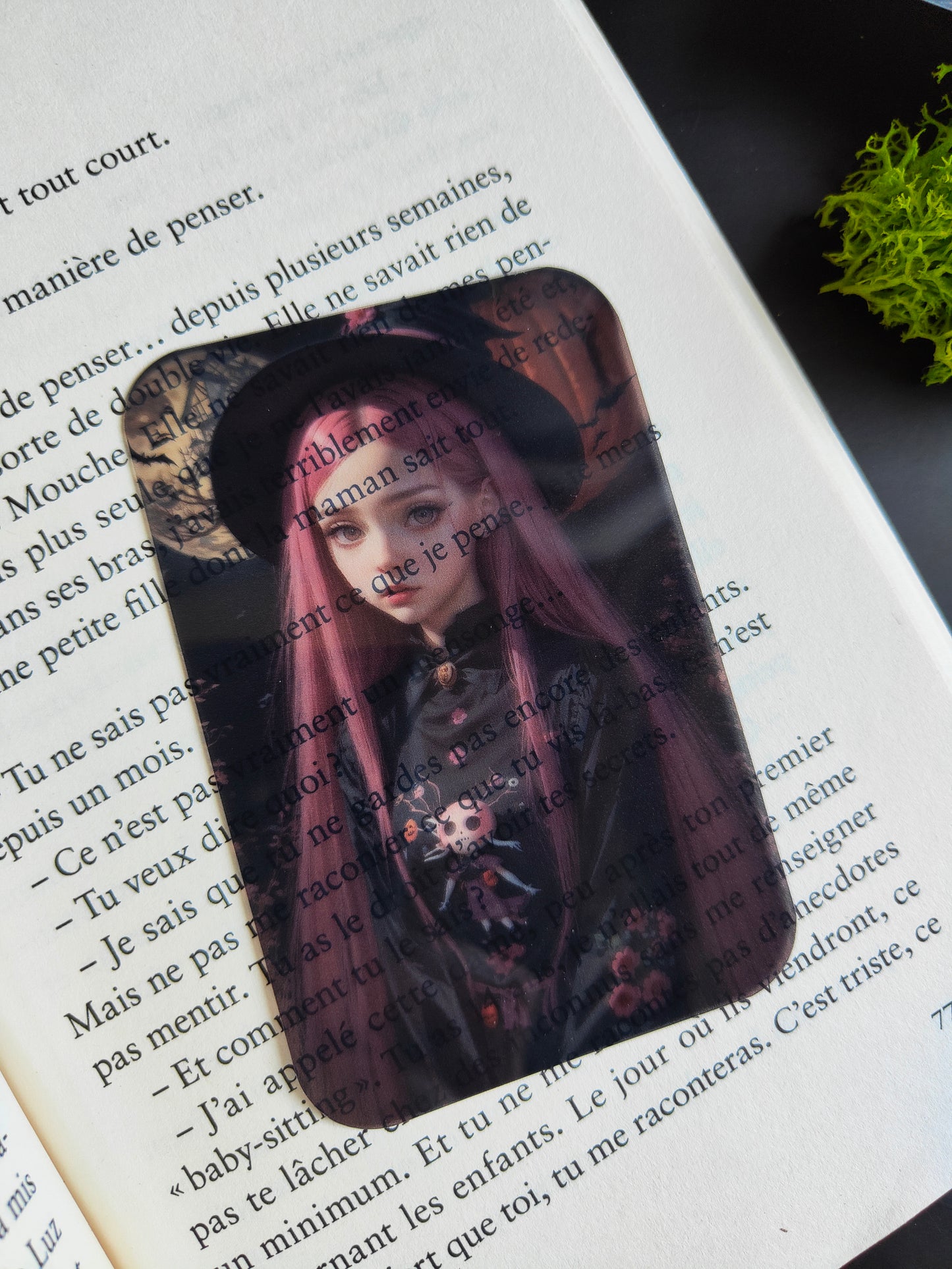 Transparent Bookmark "Spooky Girl"