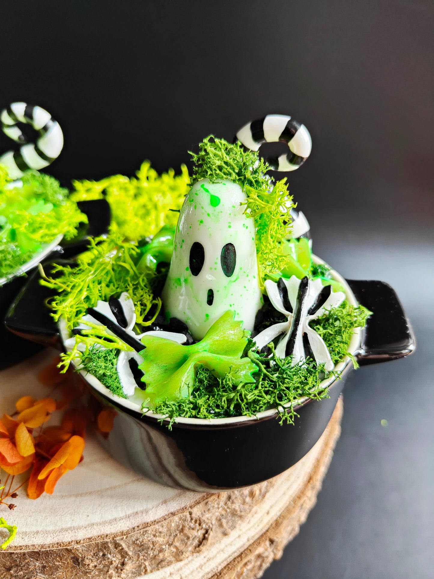 Ghost in his Vintage Casserole - Beetlejuice Pasta Edition V2