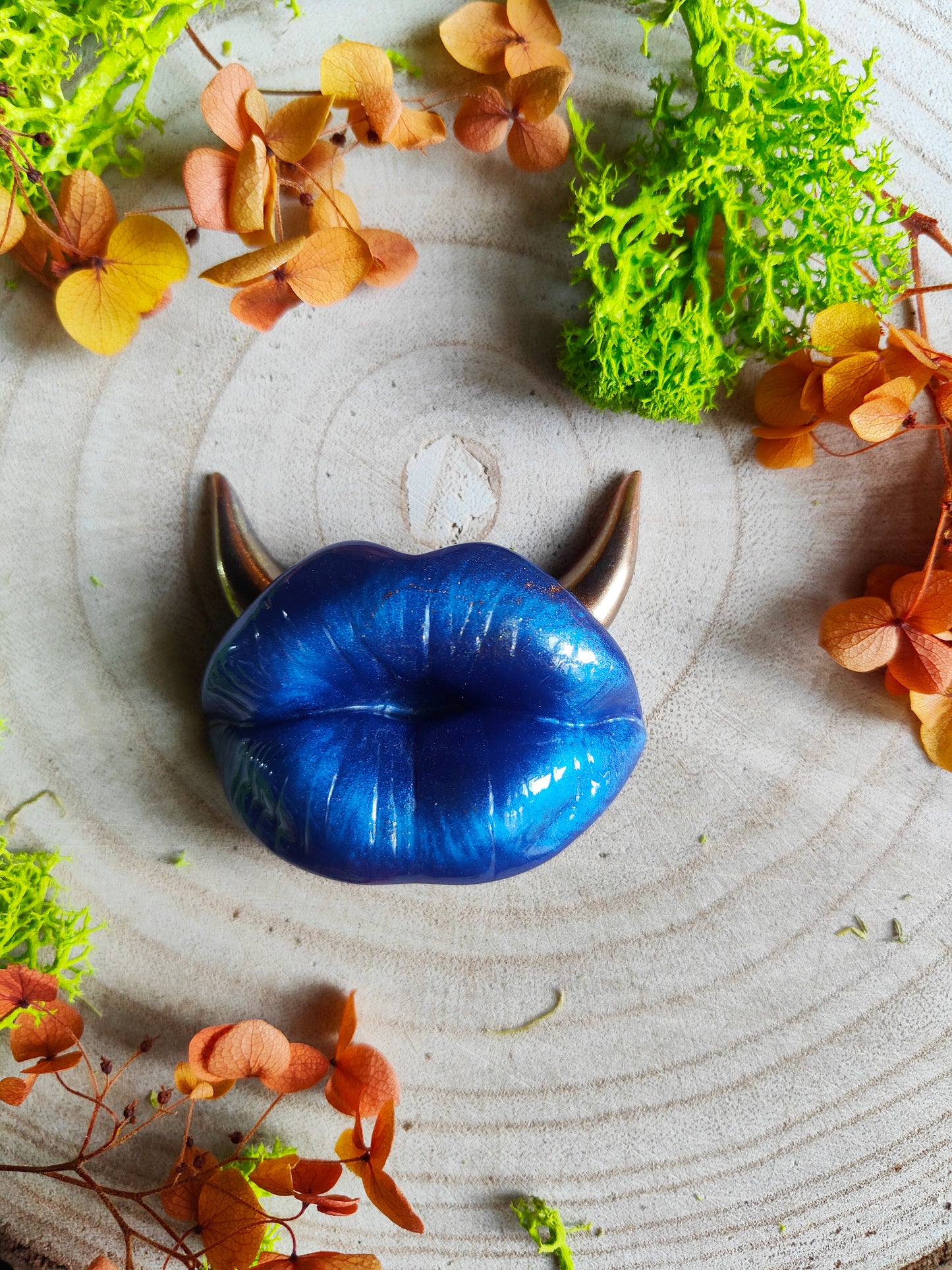 Resin Magnet - Mouth with Horns (Multiple Colors)