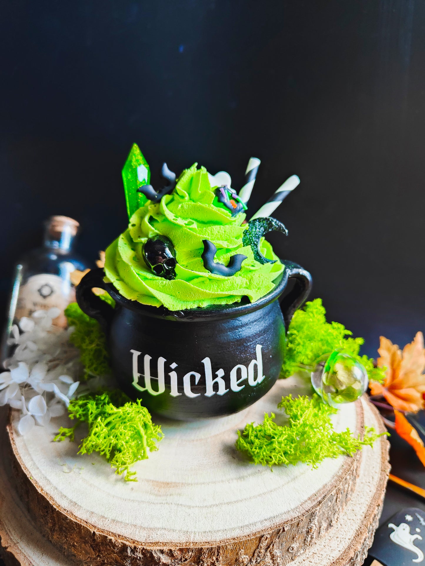 Cauldron Chantilly Cup - Halloween - Wicked