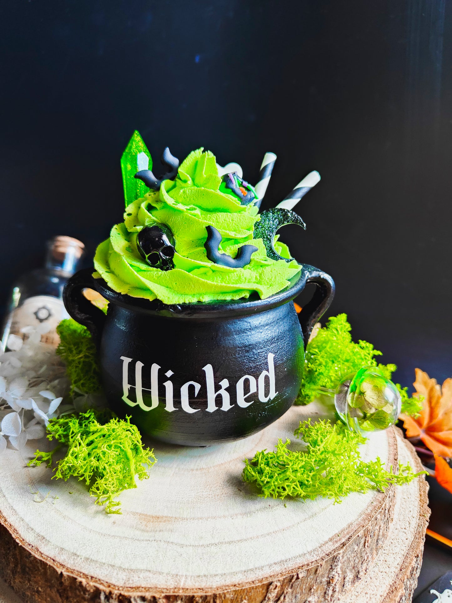 Cauldron Chantilly Cup - Halloween - Wicked