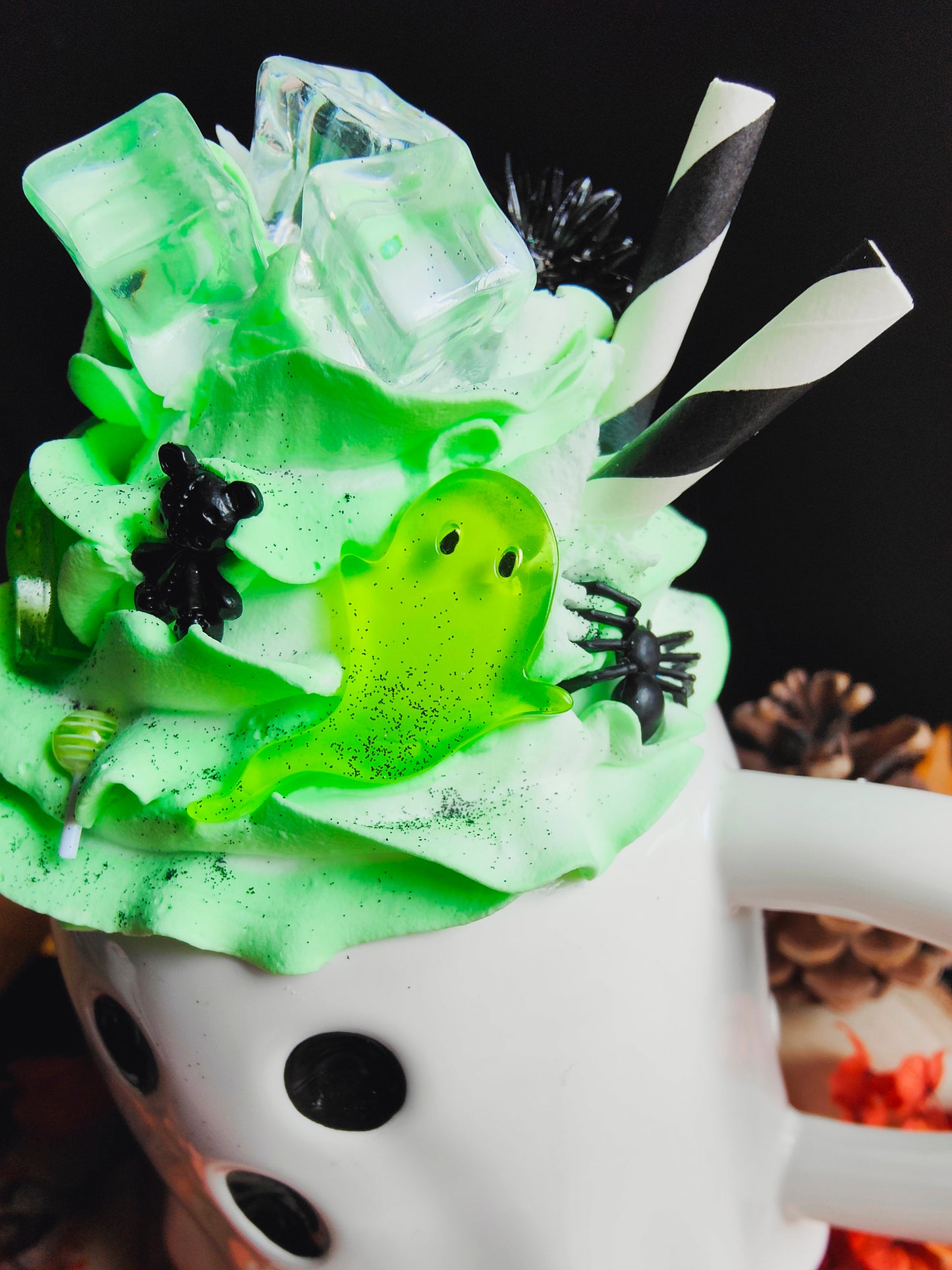 Chantilly Ghost Mug - Green