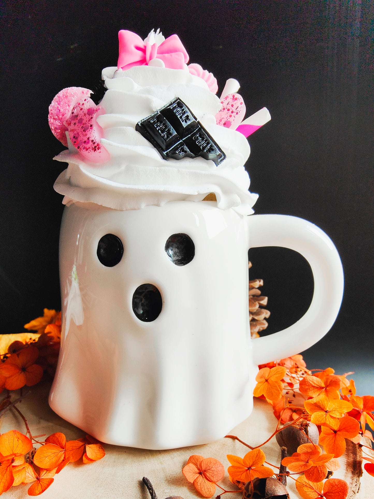 Chantilly Ghost Mug - White