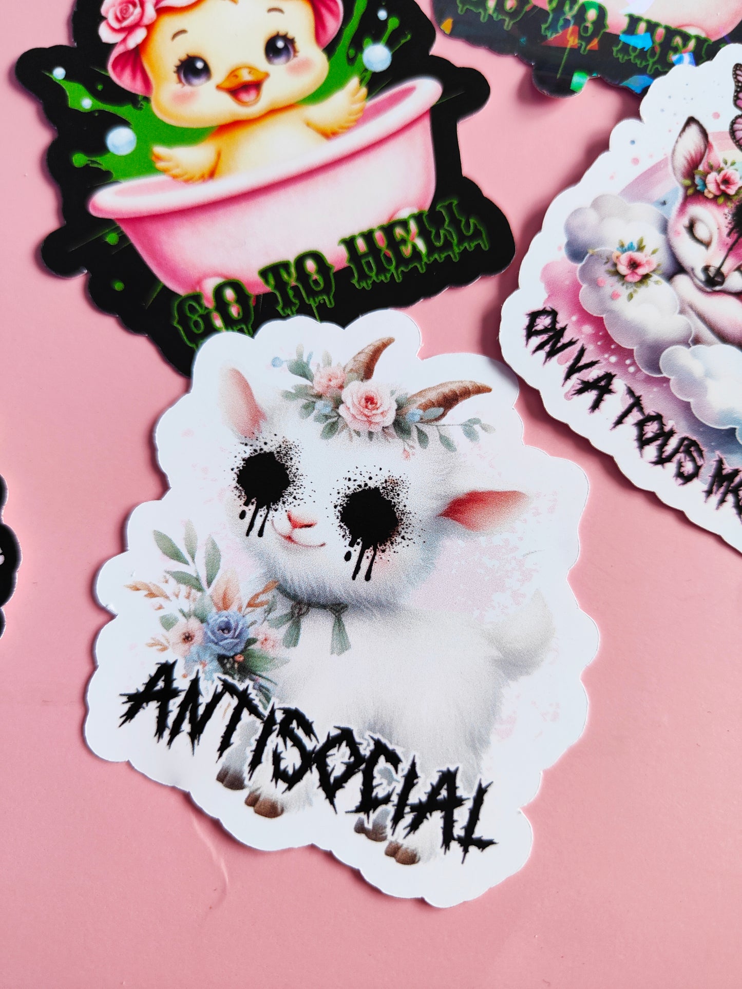 Stickers Autocollant "Antisocial" Dark Kawaii/Humour Noir - Brillant ou Holographique