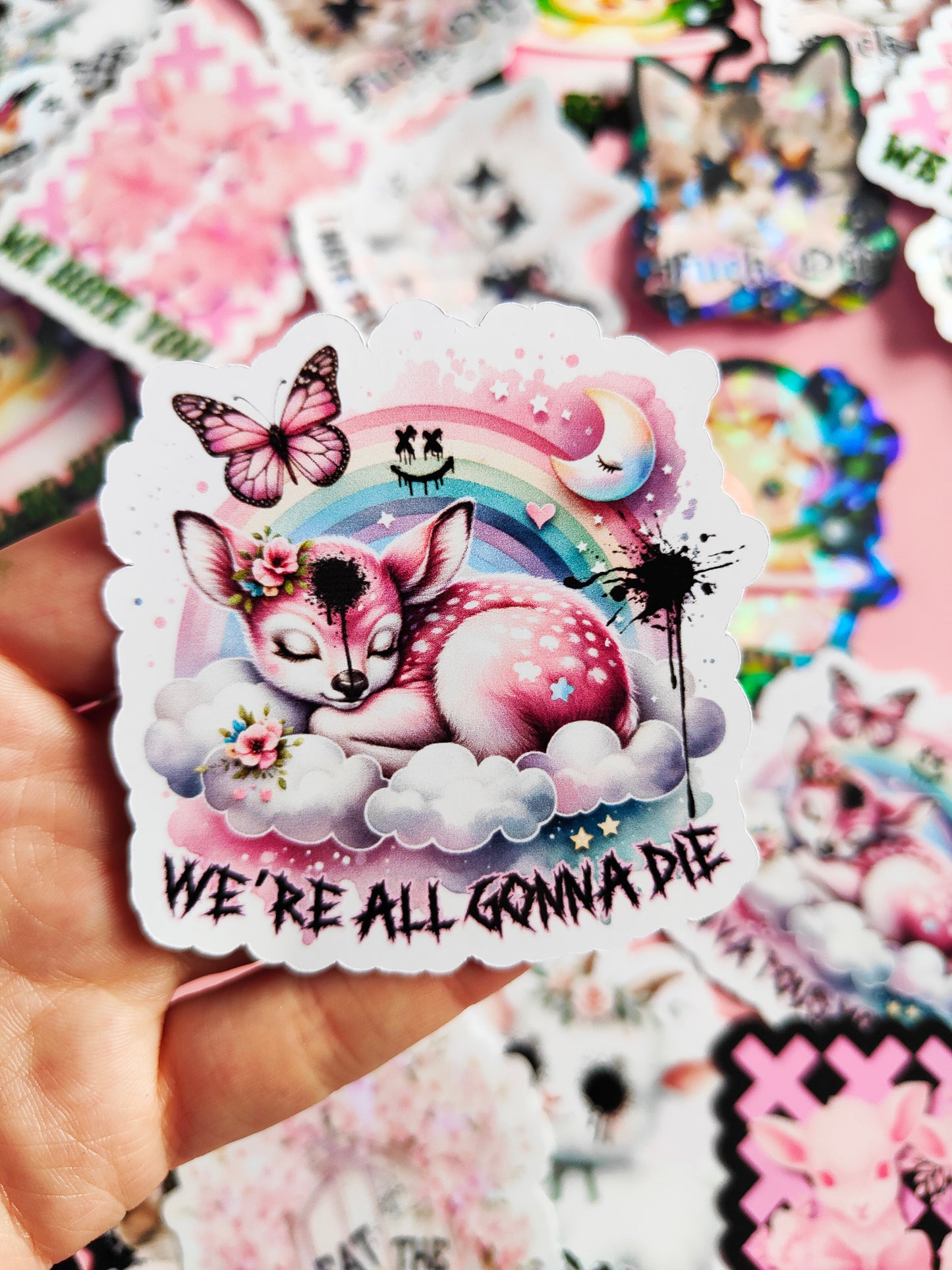 Stickers Autocollant "We're All gonna Die" Dark Kawaii/Humour Noir - Brillant ou Holographique