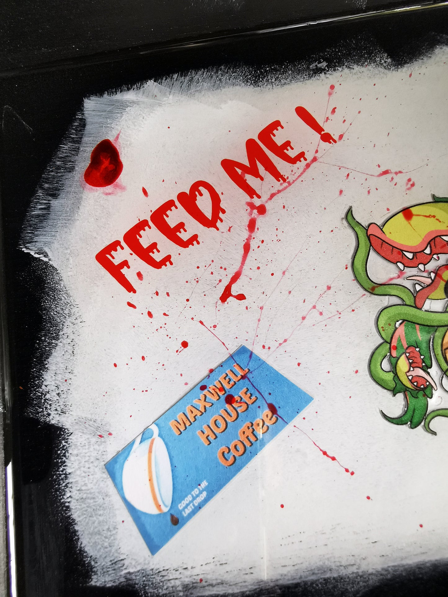 “Feed me” tray