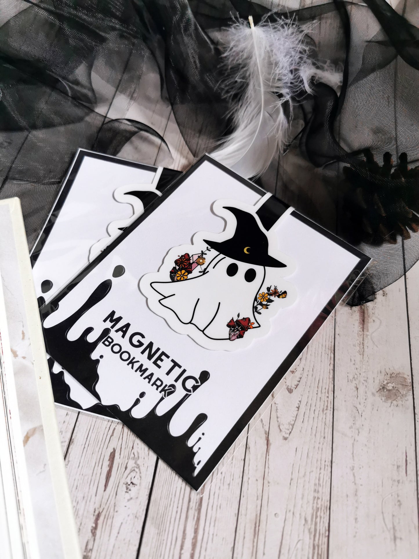 Magnetic Bookmark "Witchy Ghost Flowers"