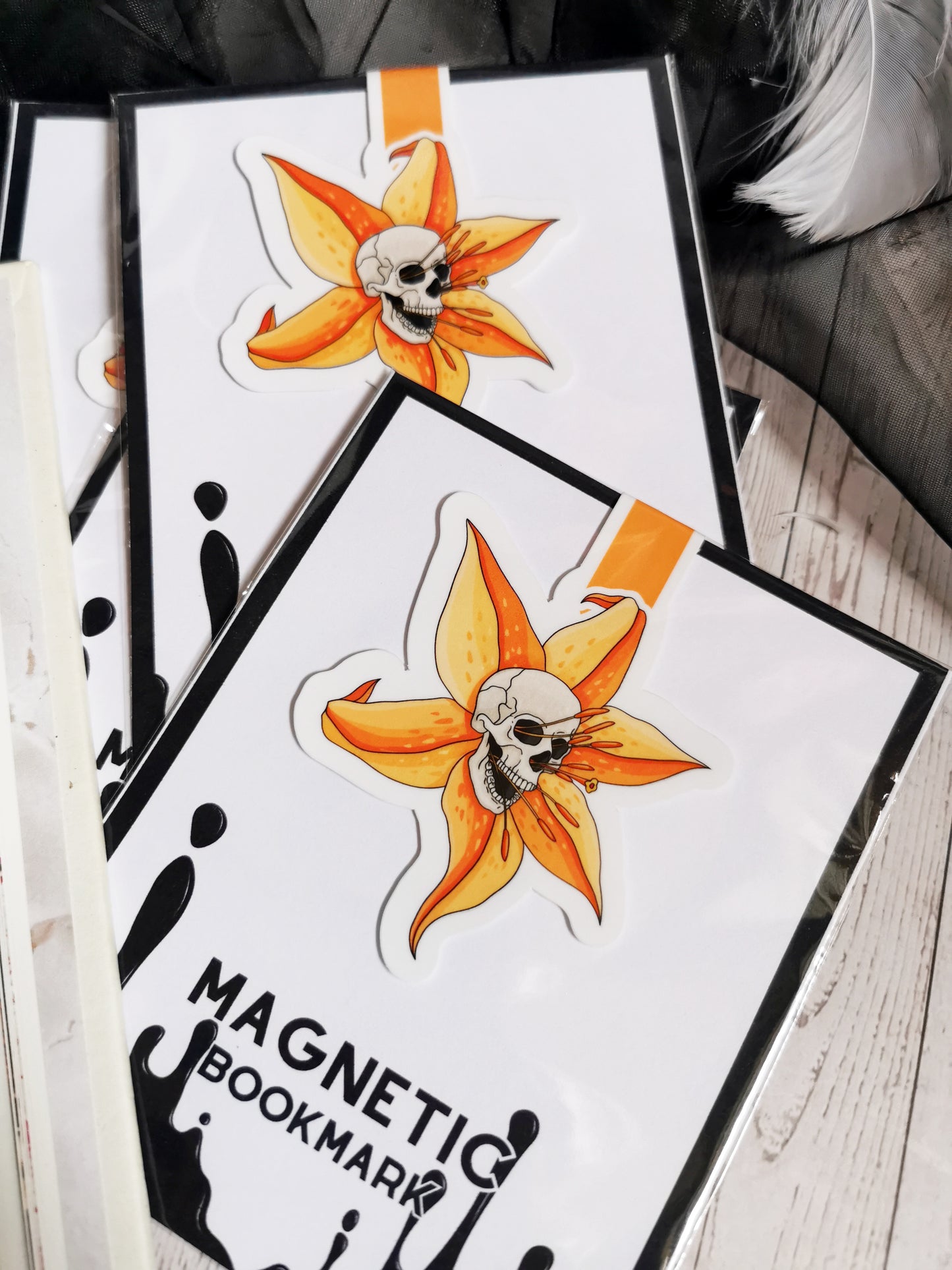 Magnetic Bookmark "Creepy Skull Flowers"