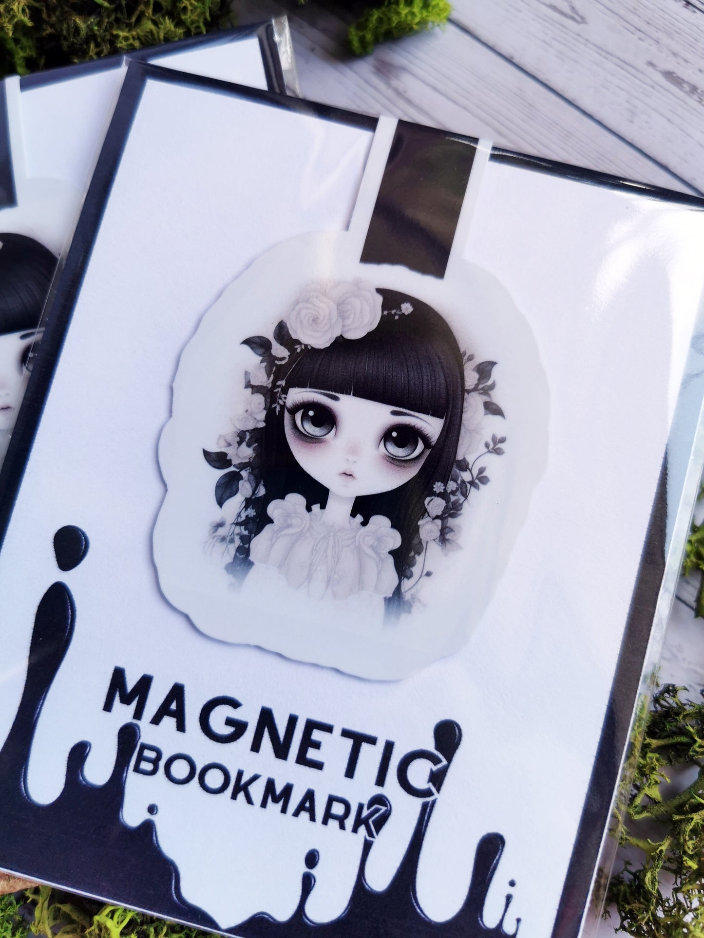 Magnetic Bookmark "Creepy Cute Girl"