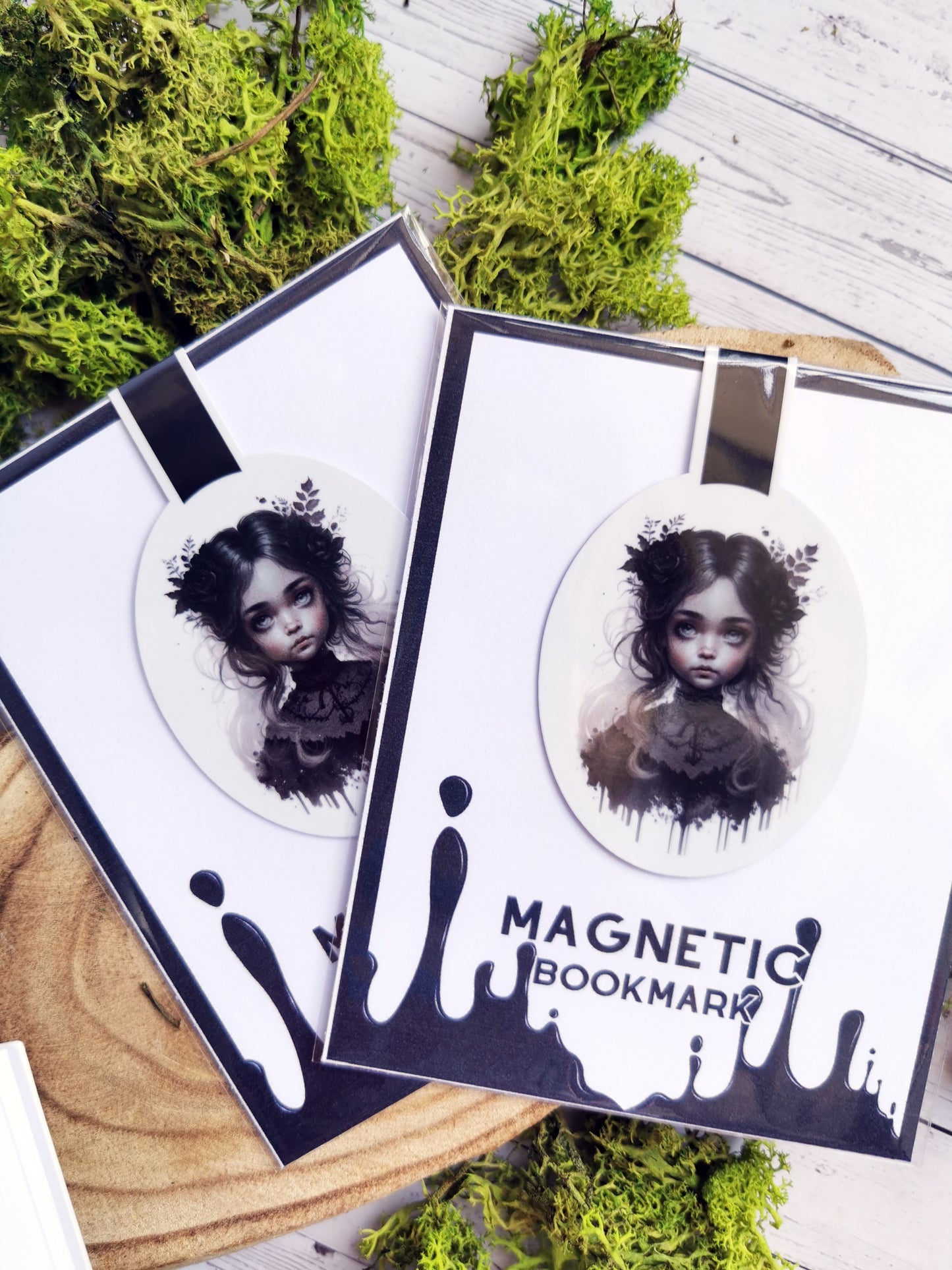 Magnetic Bookmark "Creepy Cute Girl"