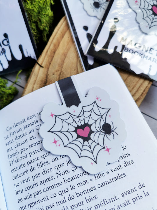 Magnetic Bookmark "Spiderweb"