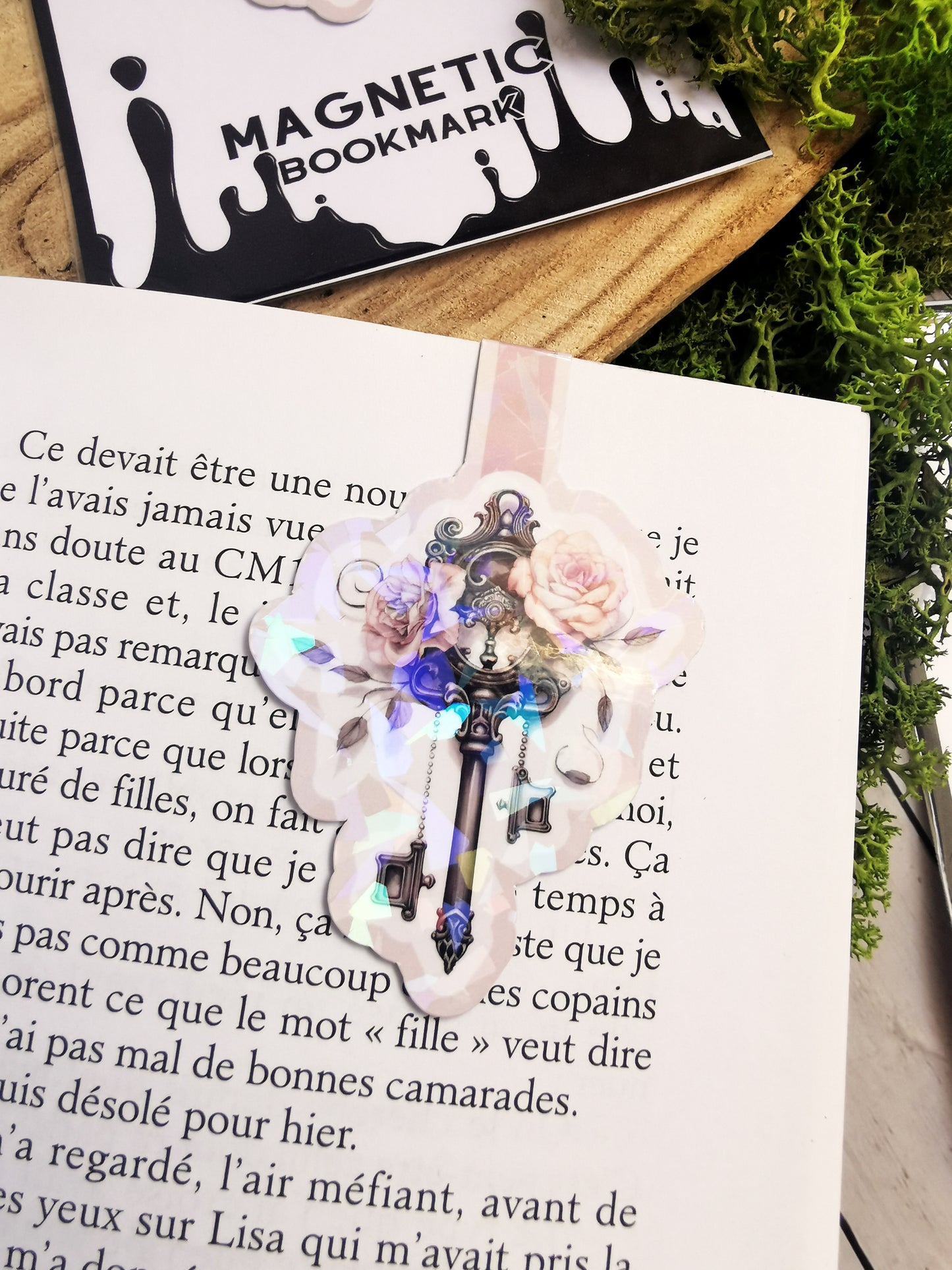 Magnetic Bookmark "Gothic Romantic Key Flowers"