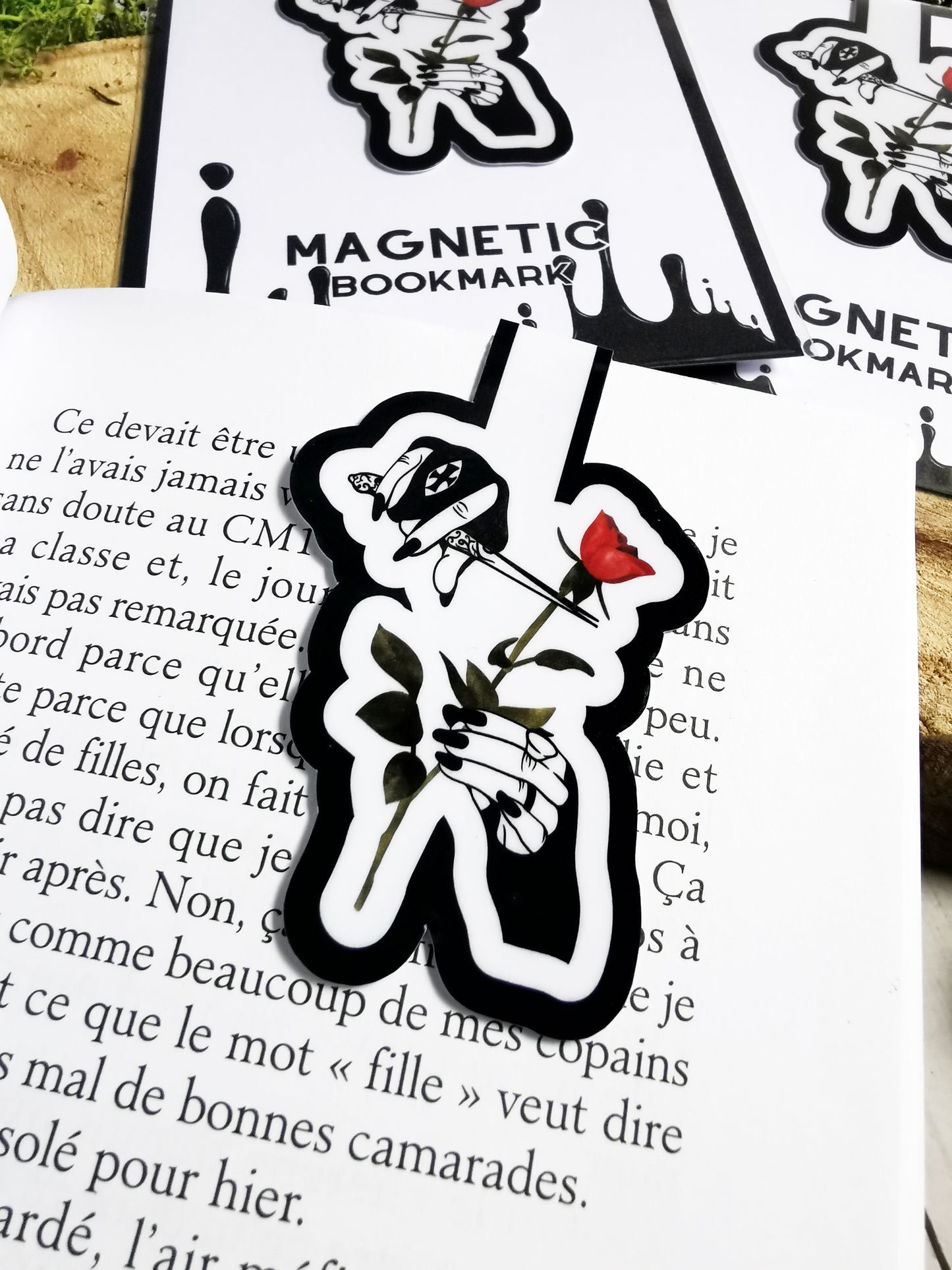 Magnetic Bookmark "Morticia"