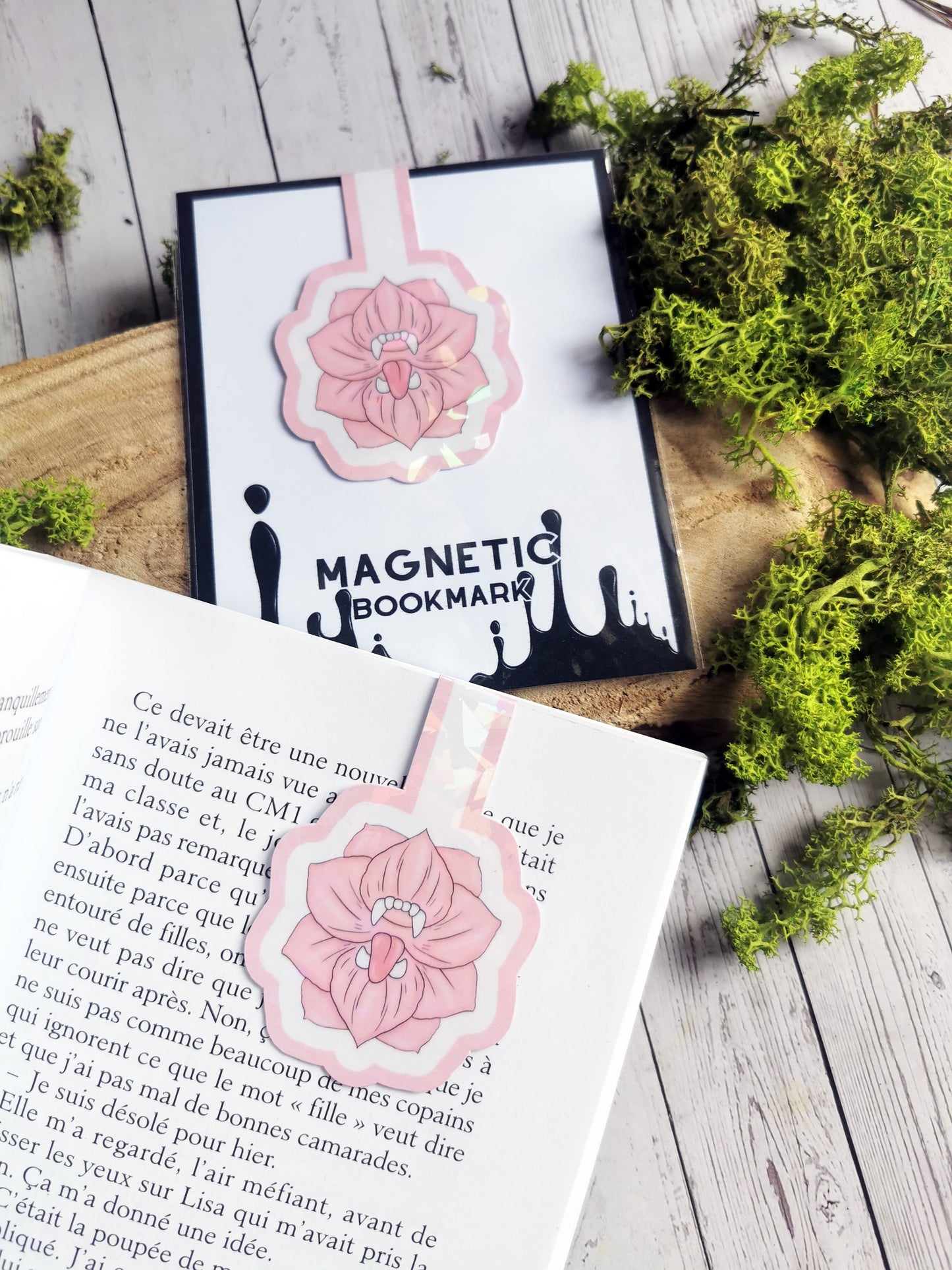 Magnetic Bookmark "Pink Carnivorous Flower"