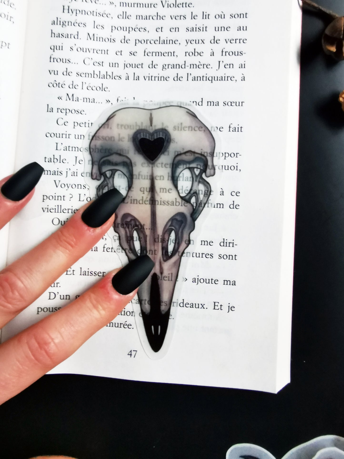 Translucent Bookmark “Animal Skull”