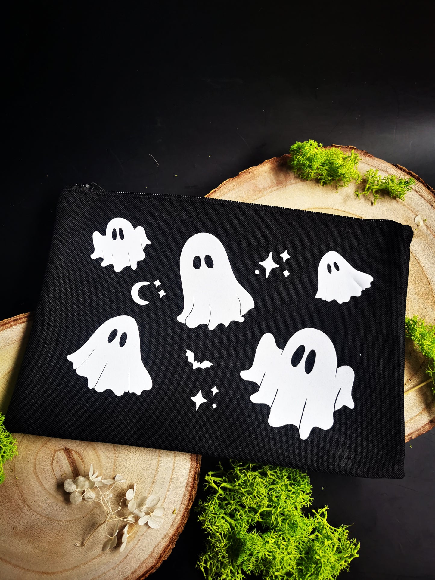 Black pouch “Ghosts”